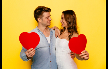 Ποια ζώδια ζουν τον Άγιο Βαλεντίνο με πάθος και ποια με λογική;