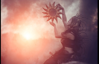 Έκλειψη Ηλίου στον Υδροχόο στις 17/2/2026, πως επηρεάζει το ζώδιό σου.